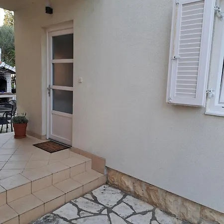 Petra Apartment *