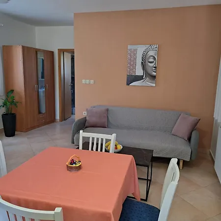 Apartment Petra