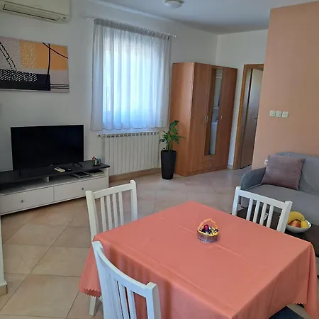 Petra Apartment *